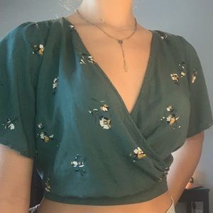 Abercrombie & Fitch cropped floral shirt